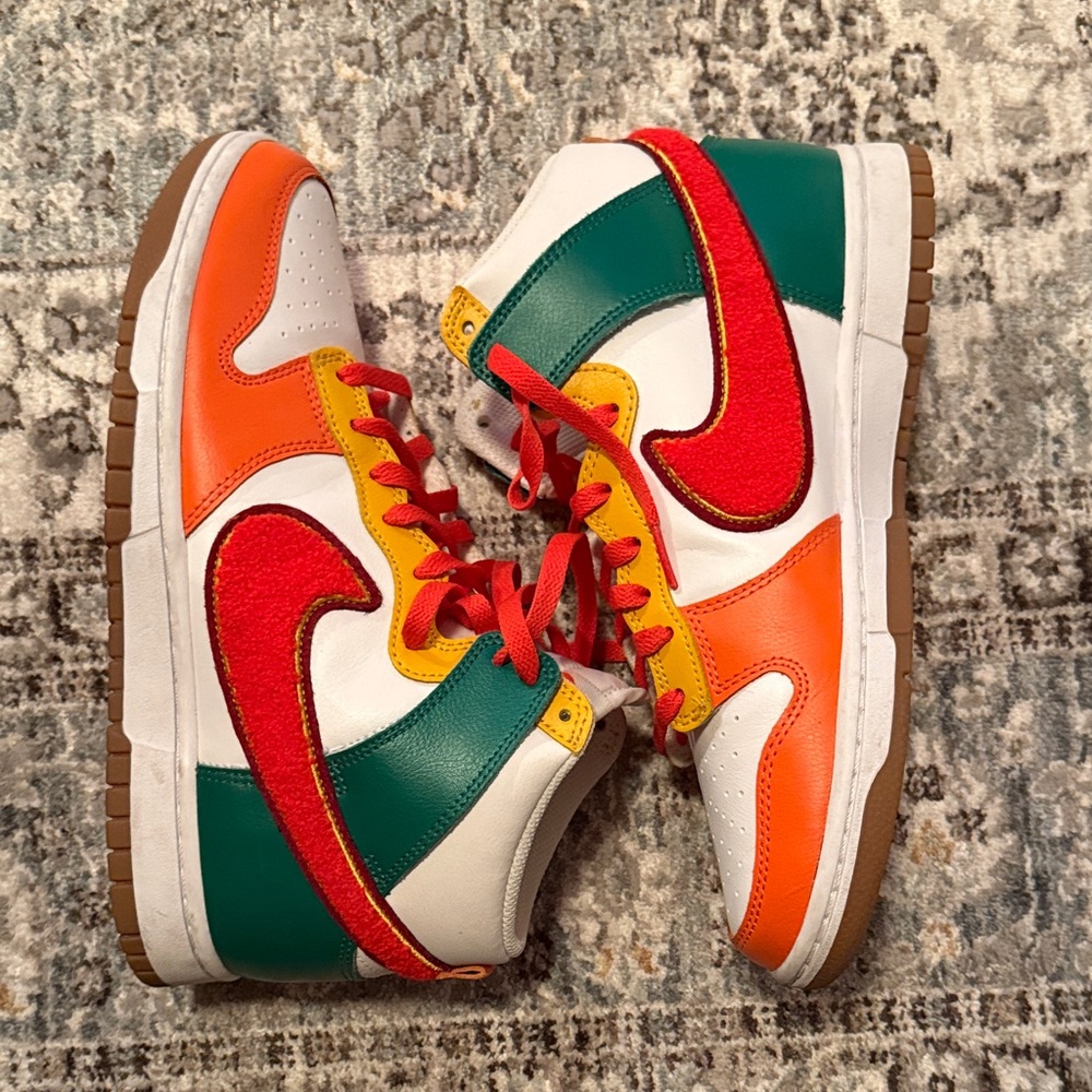 NIKE Dunk High RARE Sneakers Excellent condition!